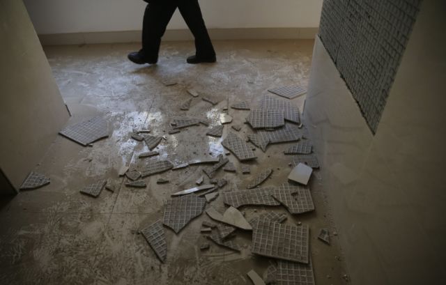 地面瓷砖空鼓的原因及措施视频(地面瓷砖空鼓的原因及措施视频讲解)